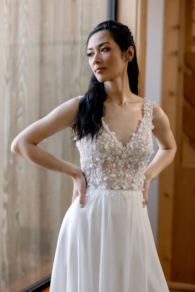 Bild 3 des Brautkleid Adore - #11416 | Meadow